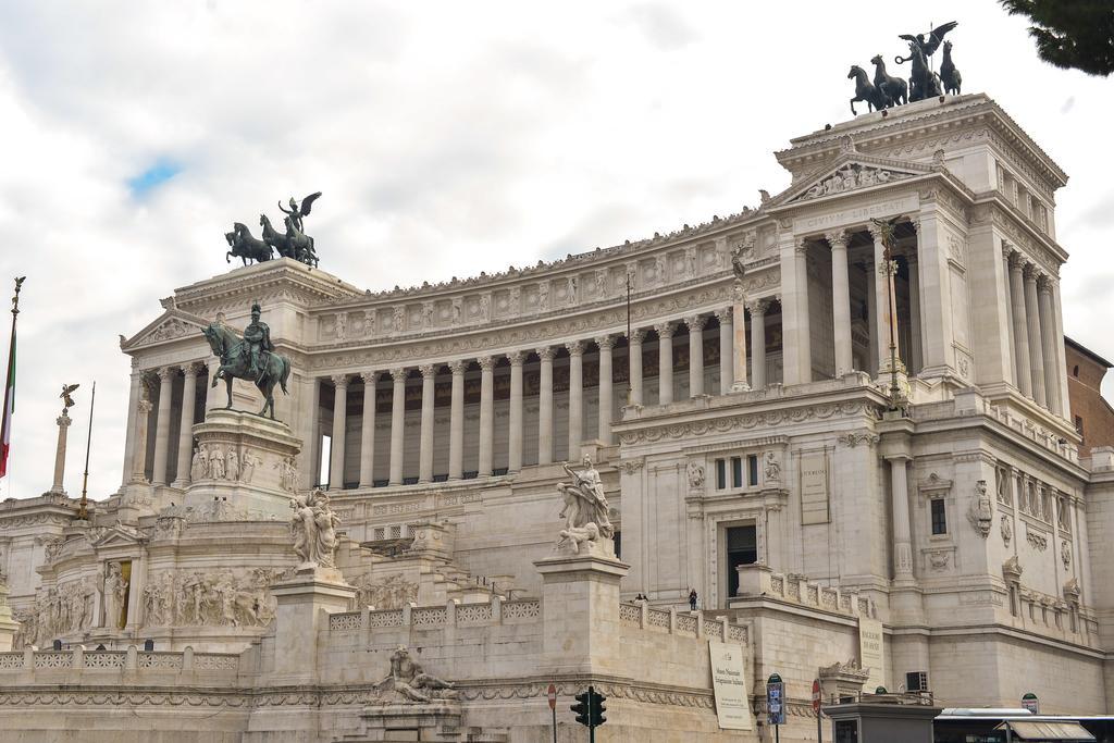 Cs Piazza Venezia Apartment Rzym Zewnętrze zdjęcie